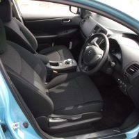 リーフの運転席まわり