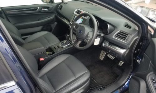 レガシィーアウトバック・リミテッドの運転席