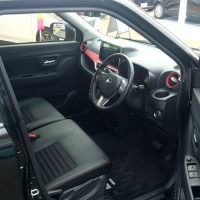 キャストスポーツの運転席画像