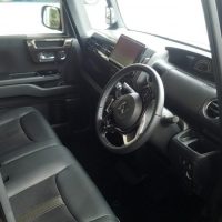 新型N-BOXの運転席