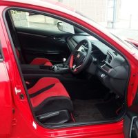 シビックタイプRの運転席画像