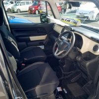 XBEE『ハイブリッドMX』の運転席