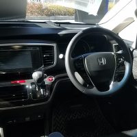 オデッセイハイブリッド・アブソルートEXの運転席画像