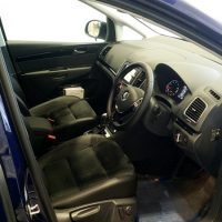 「シャラン」TSIハイラインの運転席画像