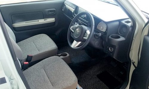 ミラトコットの運転席画像