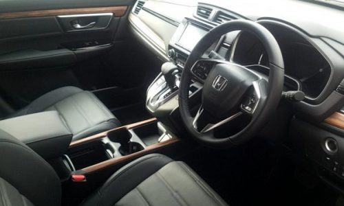CR-V・EXの運転席画像